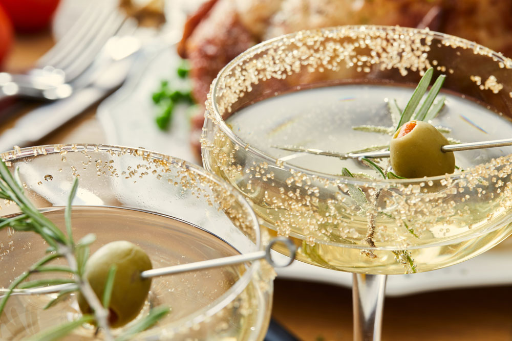 Cocktails med oliv i